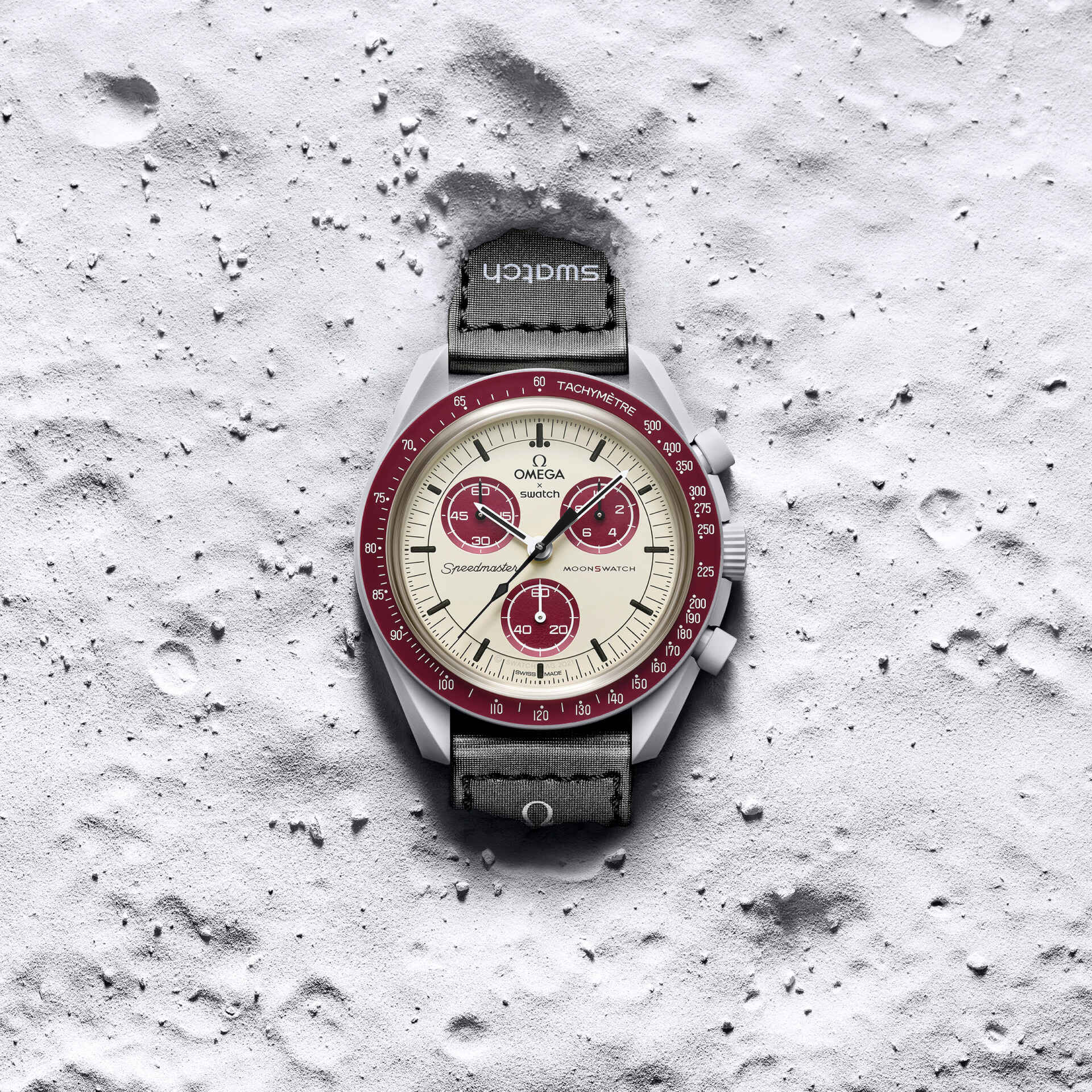 Omega x Swatch Bioceramic MoonSwatch "Mission to Saturn